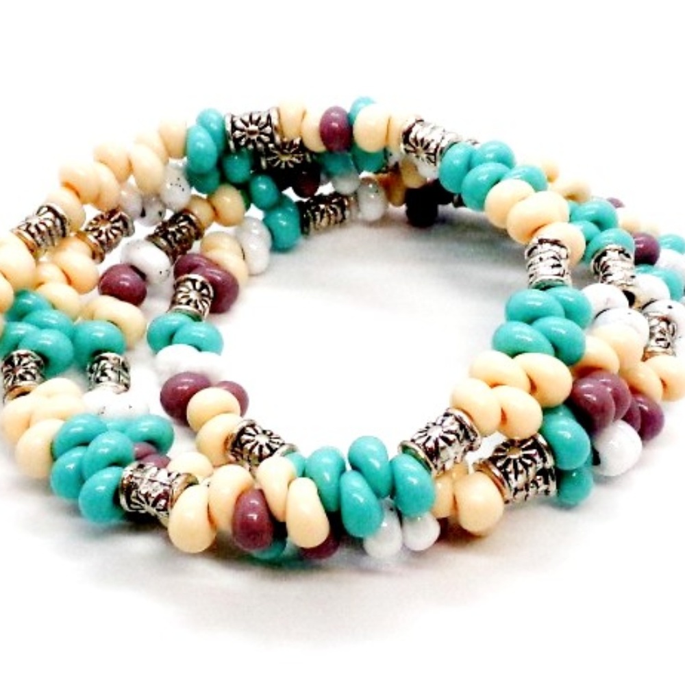 Matagama Glass Memory wire Bracelet